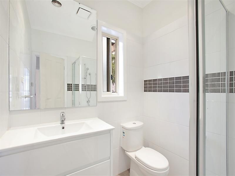 16 Tobruk Avenue, Heidelberg West VIC 3081