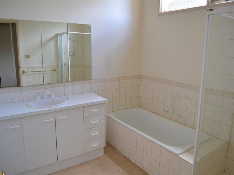 9 Longstaff Court, Doncaster East VIC 3109