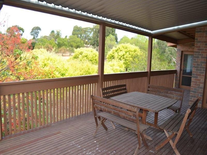 9 Longstaff Court, Doncaster East VIC 3109