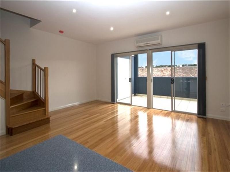 4/8 Station Road, Rosanna VIC 3084