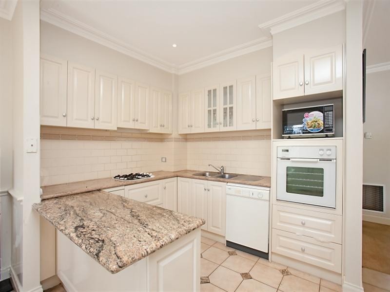 11/12-16 Jika Street, Heidelberg VIC 3084