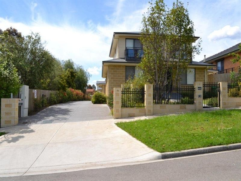 4/84 Strathallan Road, Macleod VIC 3085