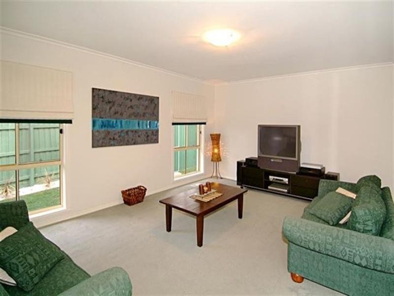 25 Castlereagh Place, Watsonia VIC 3087