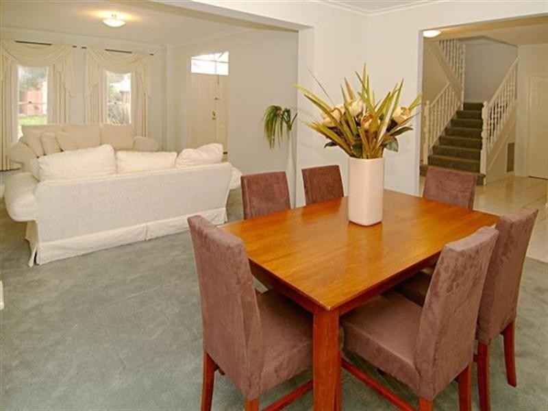 25 Castlereagh Place, Watsonia VIC 3087