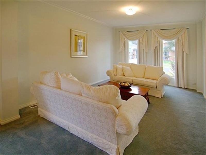 25 Castlereagh Place, Watsonia VIC 3087