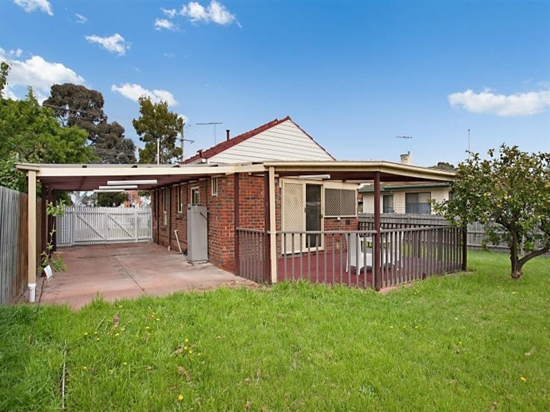 16 Tobruk Avenue, Heidelberg West VIC 3081
