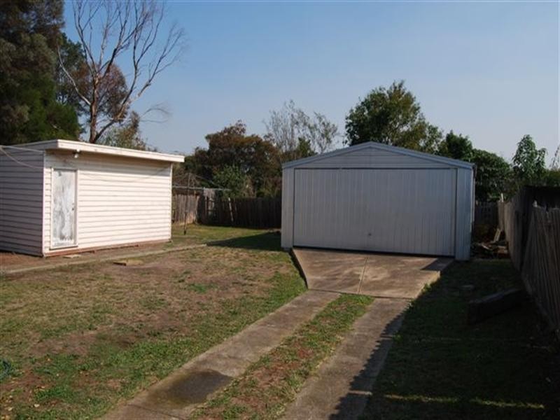 207 Oriel Road, Heidelberg West VIC 3081