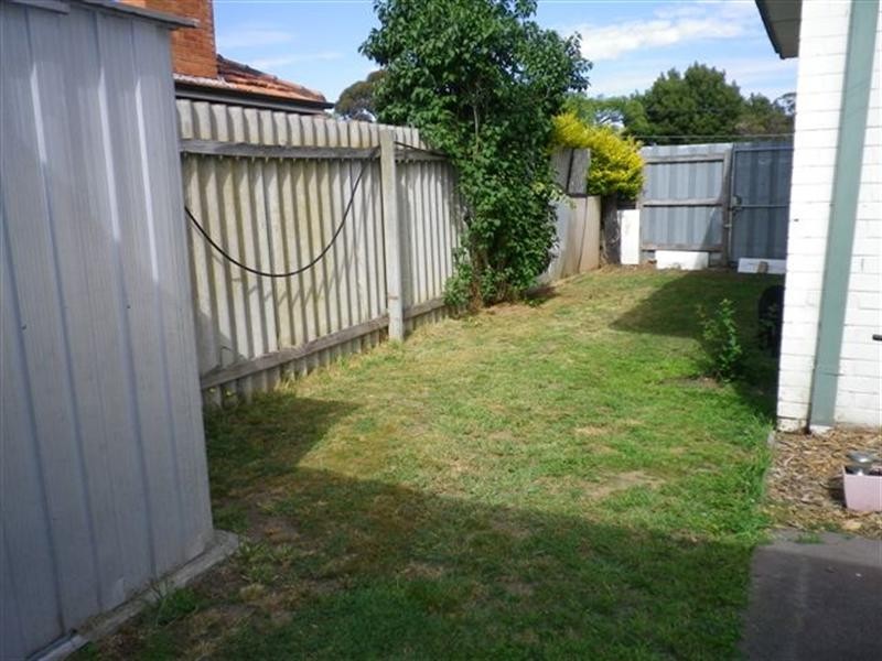 1/10 Eden Street, Heidelberg Heights VIC 3081