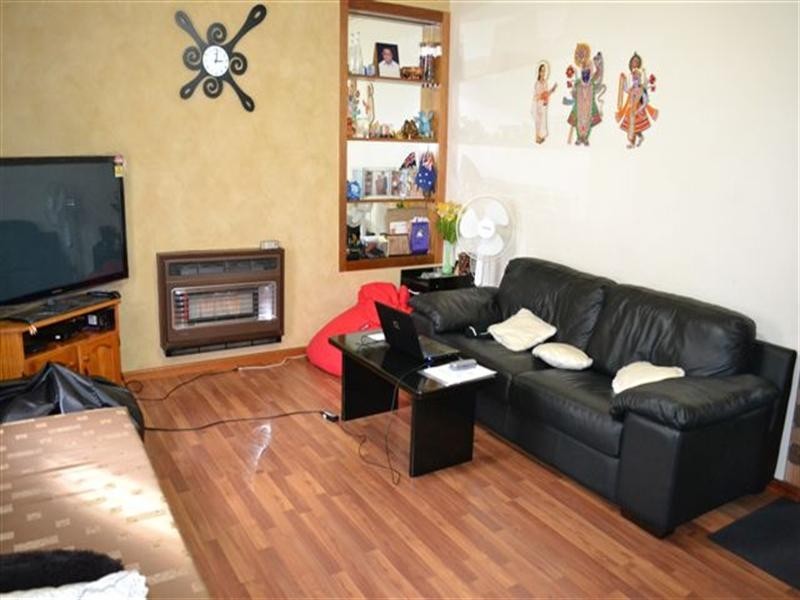 8 Wau Street, Heidelberg West VIC 3081