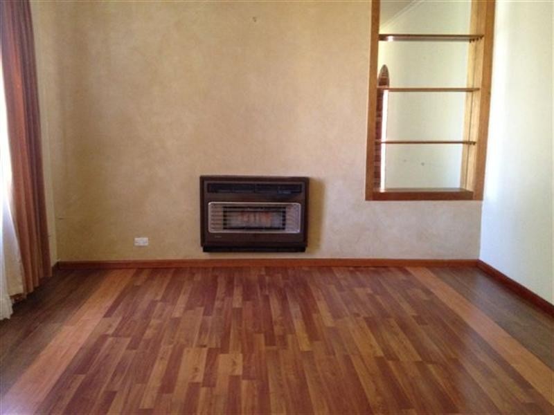 8 Wau Street, Heidelberg West VIC 3081