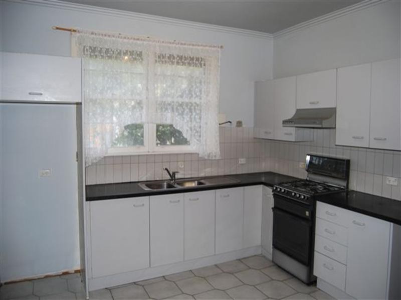 17 South Crescent, Heidelberg West VIC 3081
