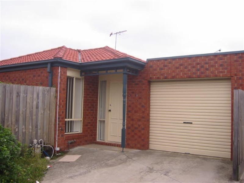 2/8 Exeter Court, Heidelberg West VIC 3081