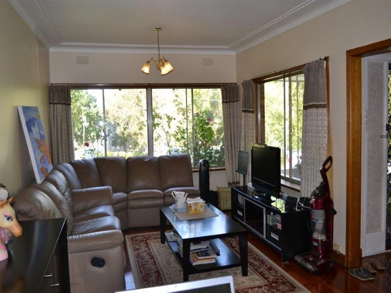 46 Douglas Street, Rosanna VIC 3084