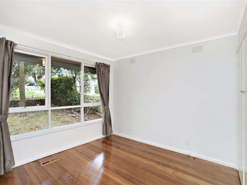 10 Martins Lane, Viewbank VIC 3084