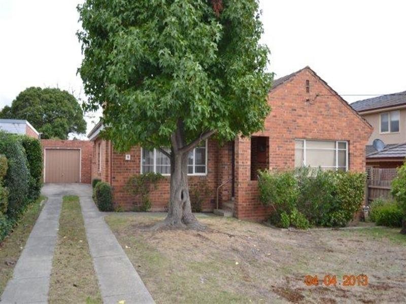 9 Station Road, Rosanna VIC 3084