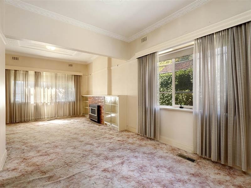 9 Station Road, Rosanna VIC 3084