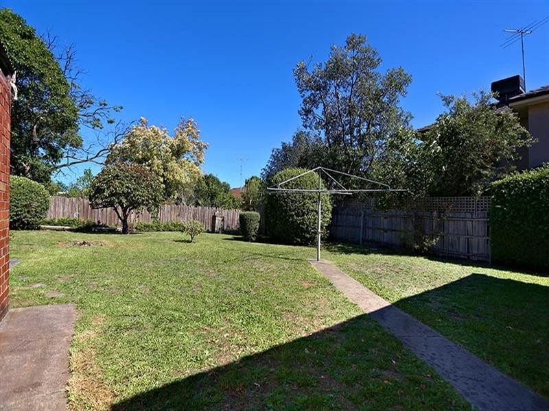 9 Station Road, Rosanna VIC 3084