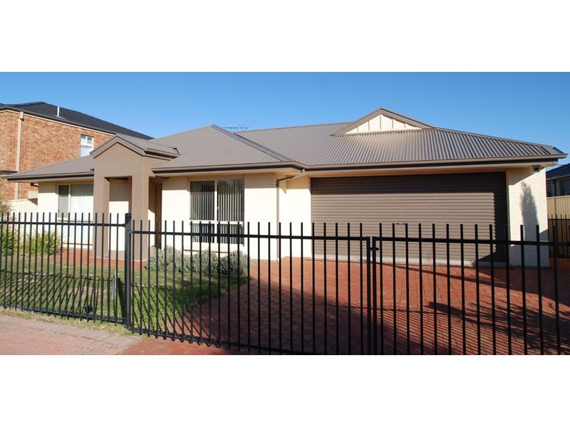 112 Quinliven Road, Aldinga Beach SA 5173