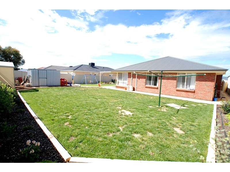 9 Cockle Avenue, Aldinga Beach SA 5173