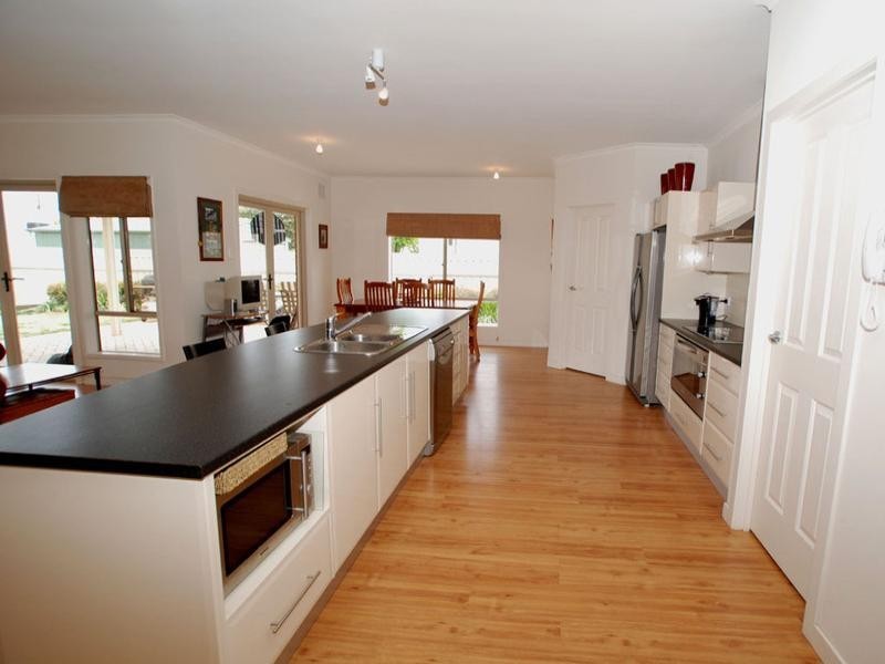 18 Jaguar Avenue, Port Willunga SA 5173