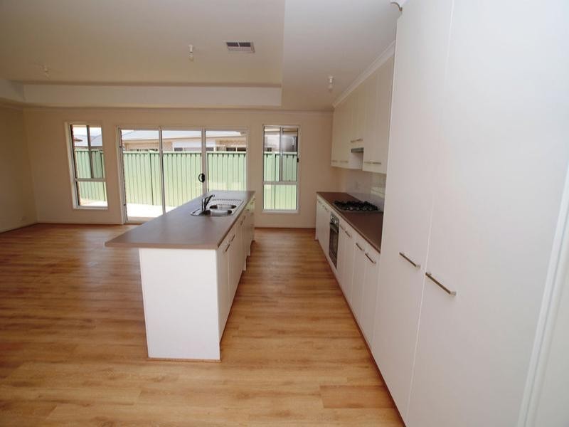 43 Jade Loop, Aldinga Beach SA 5173