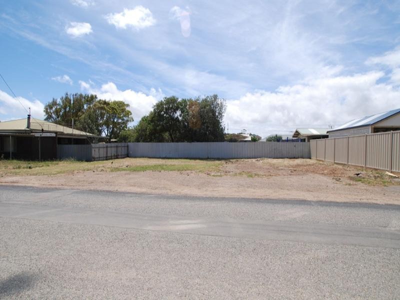 17 Whinnerah Avenue, Aldinga Beach SA 5173