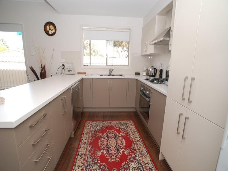 32 Seaview Street, Aldinga Beach SA 5173