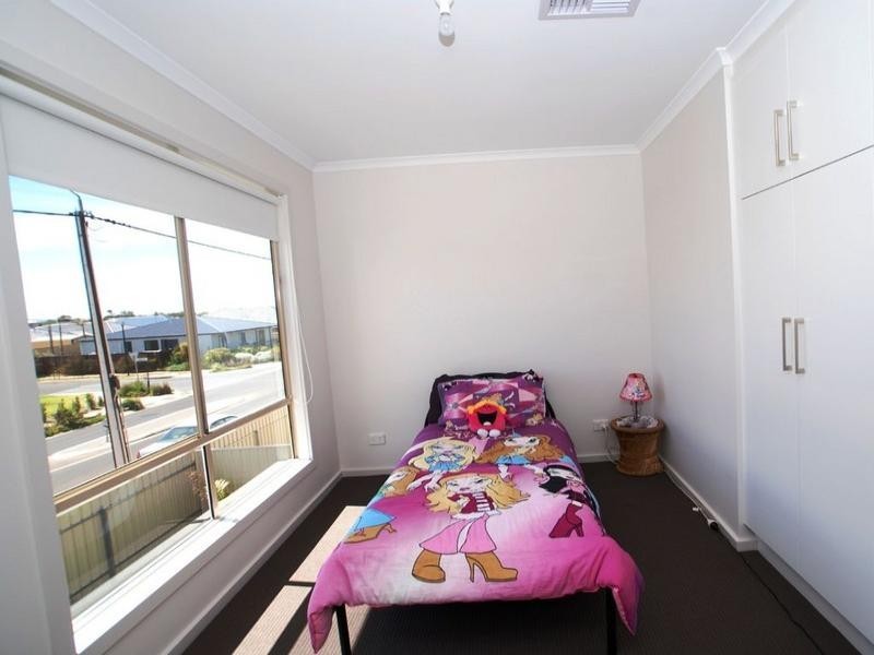 32 Seaview Street, Aldinga Beach SA 5173