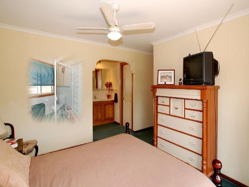 15 Falcon Street, Port Willunga SA 5173