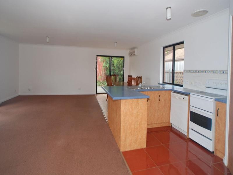 1 Whinnerah Avenue, Aldinga Beach SA 5173