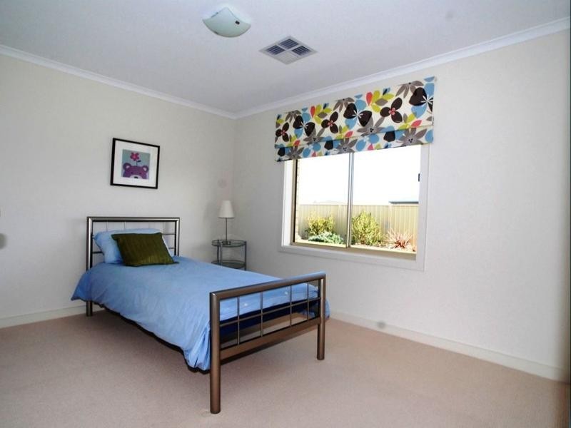 11 Basin Street, Aldinga Beach SA 5173