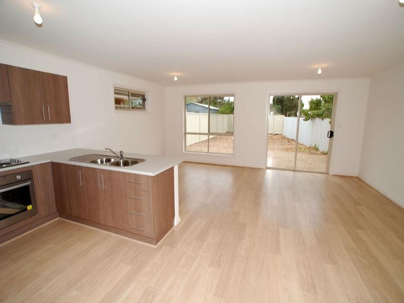 46 Hamilton Road, Aldinga Beach SA 5173