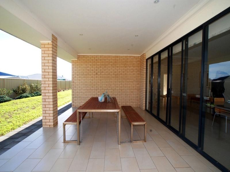 9 Basin Street, Aldinga Beach SA 5173