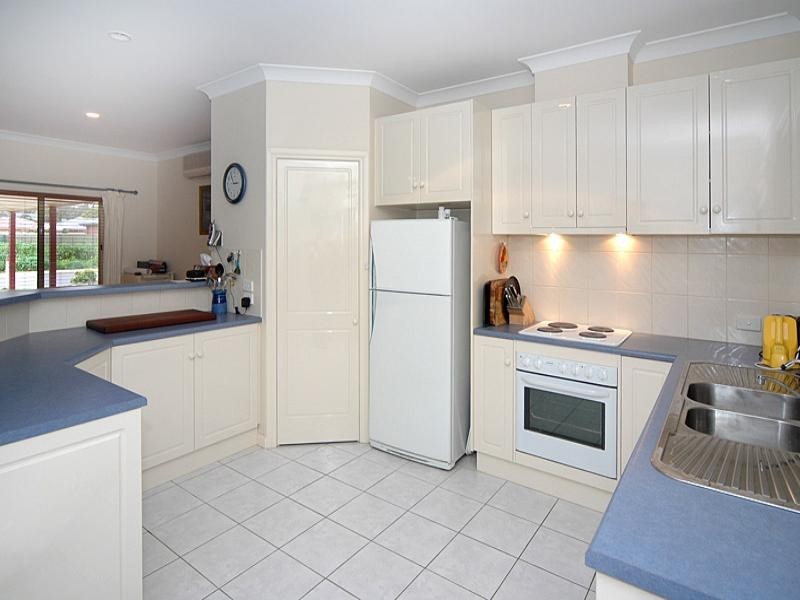 11 Aubrey Drive, Willunga SA 5172