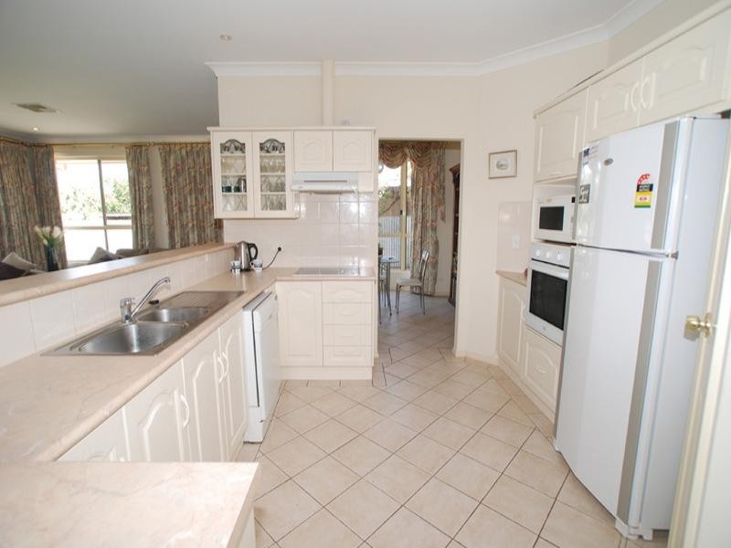 9 Storey Avenue, Aldinga Beach SA 5173