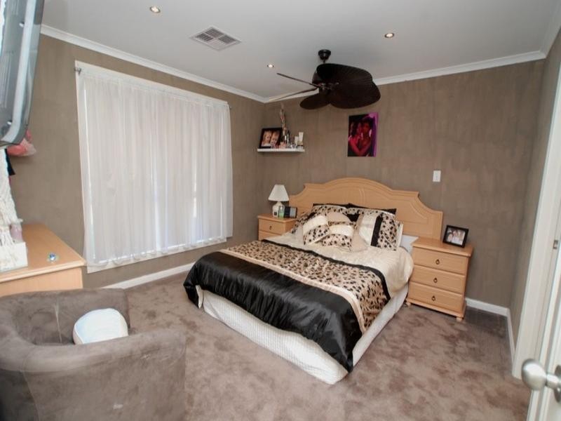 31 Esperance Boulevard, Seaford Rise SA 5169