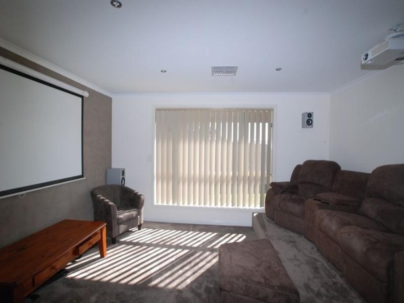 31 Esperance Boulevard, Seaford Rise SA 5169