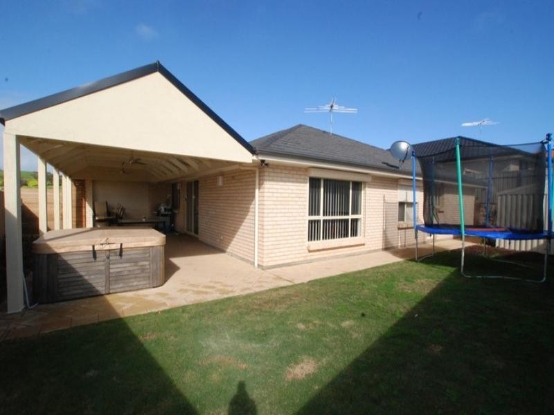 31 Esperance Boulevard, Seaford Rise SA 5169