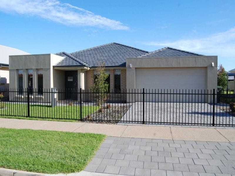 11 Basin Street, Aldinga Beach SA 5173