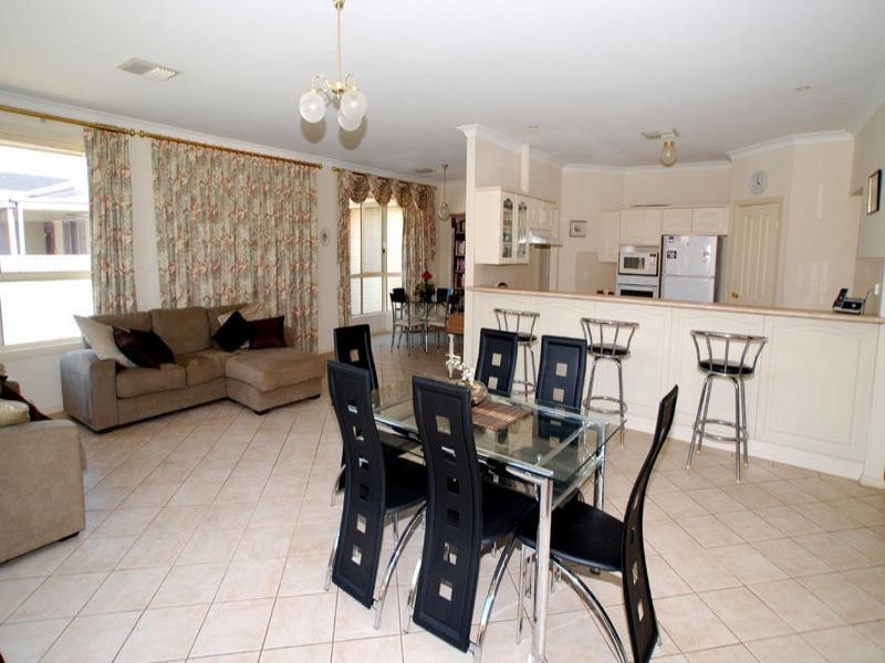 9 Storey Avenue, Aldinga Beach SA 5173