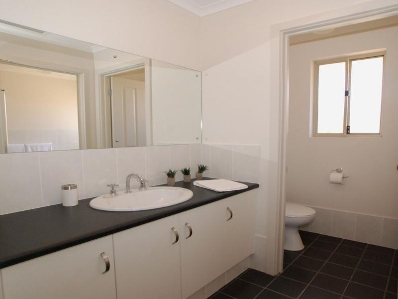 13 Burton Bank, Aldinga Beach SA 5173