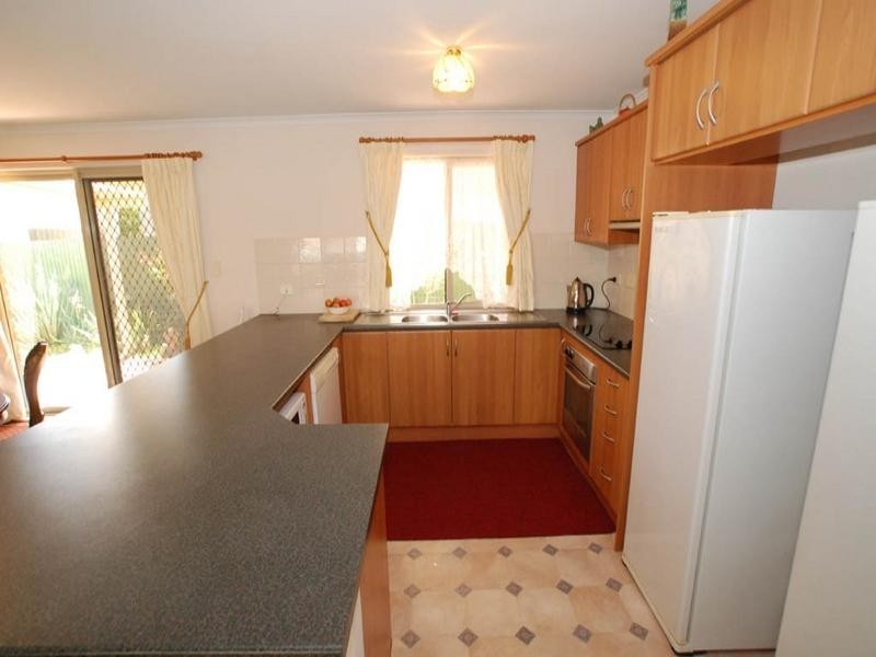 13 Seaview Street, Aldinga Beach SA 5173