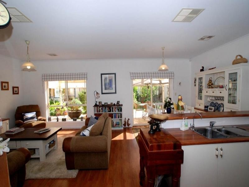 17 Periwinkle Drive, Aldinga Beach SA 5173