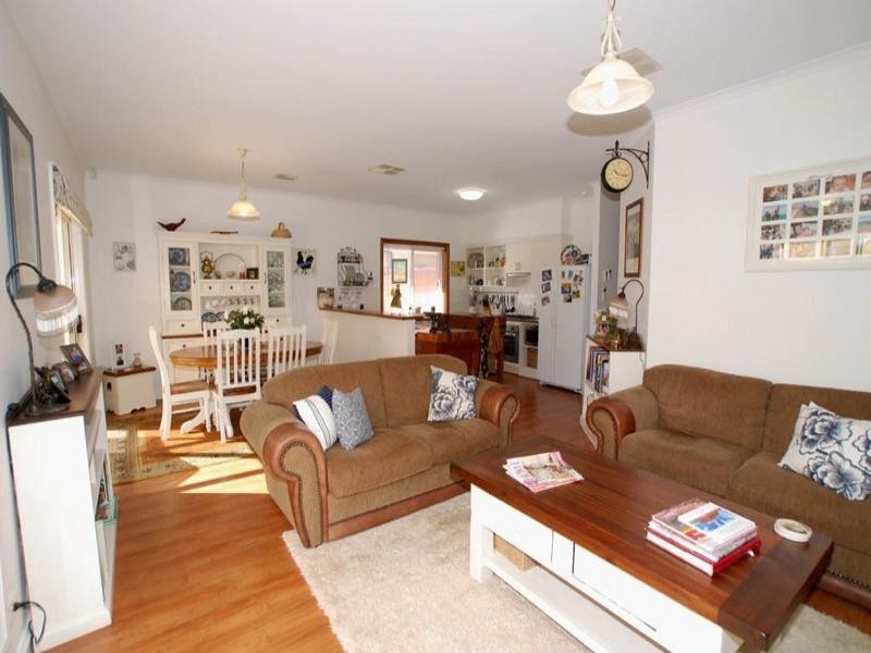 17 Periwinkle Drive, Aldinga Beach SA 5173