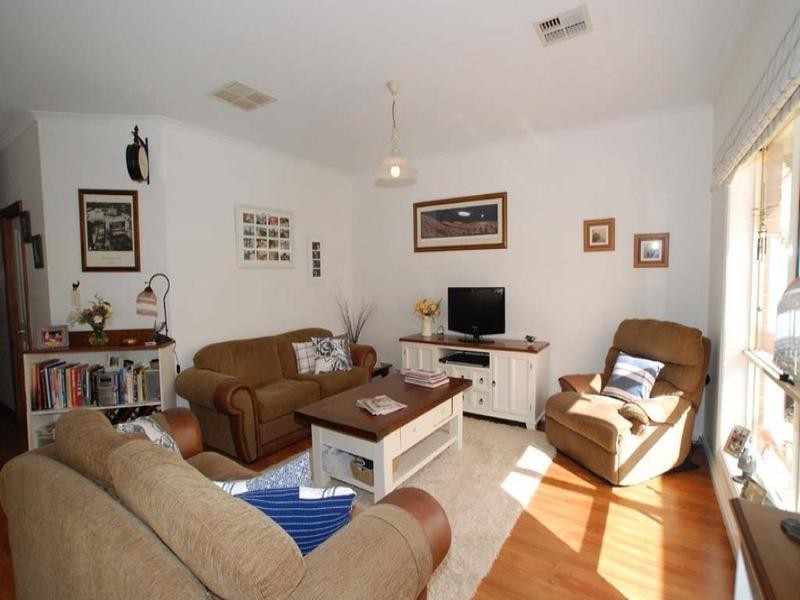 17 Periwinkle Drive, Aldinga Beach SA 5173