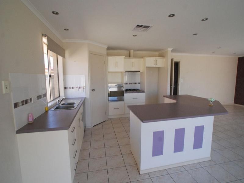 77 Kipsy Street, Aldinga Beach SA 5173