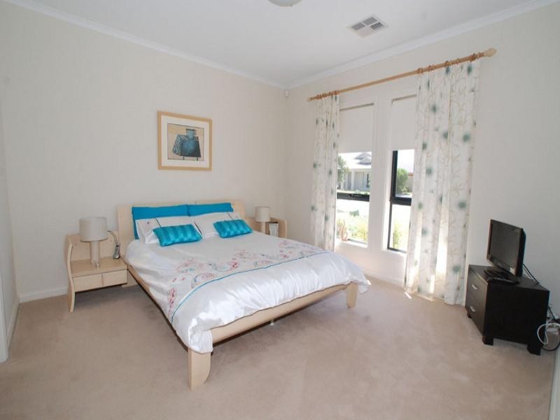 9 Basin Street, Aldinga Beach SA 5173