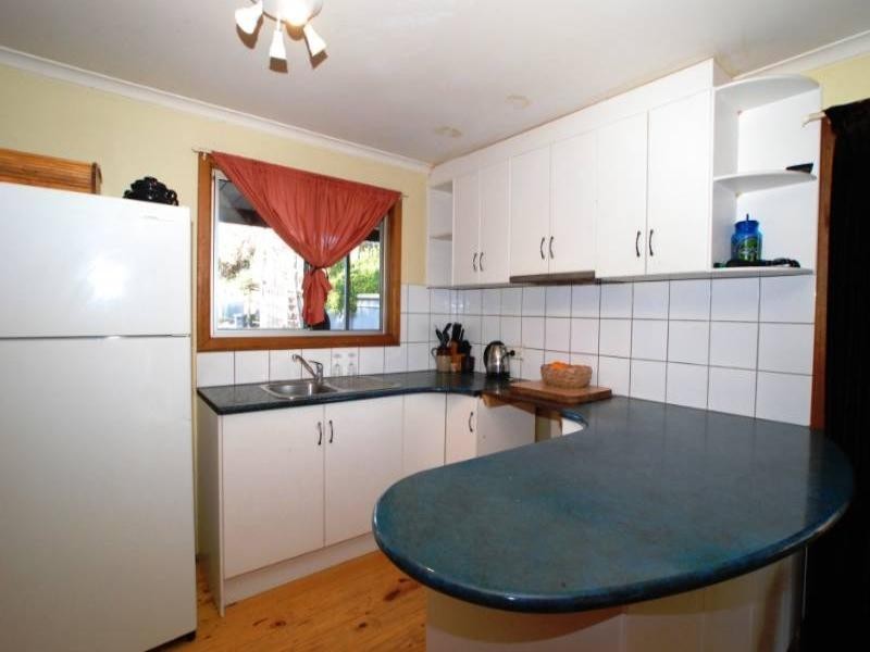 5 Whinnerah Avenue, Aldinga Beach SA 5173