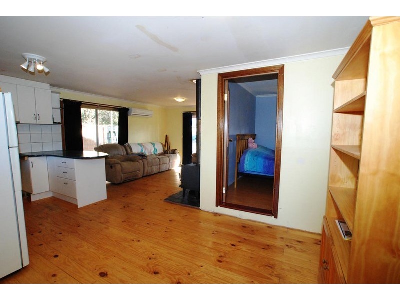 5 Whinnerah Avenue, Aldinga Beach SA 5173