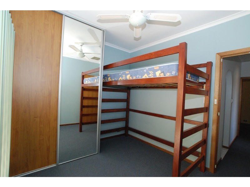 5 Rover Crescent, Port Willunga SA 5173